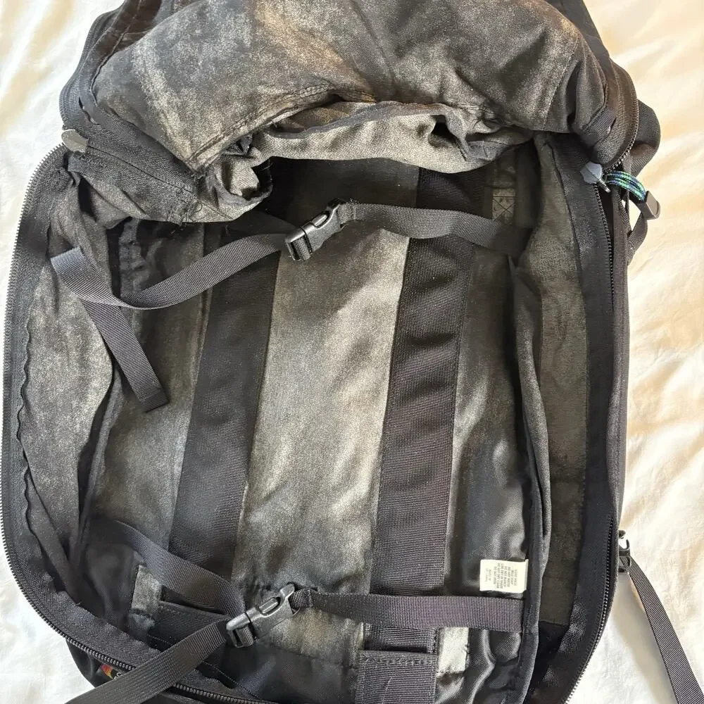 Eagle Creek Continental Journey LC Frame Backpack w/Detachable Day Pack *Read*